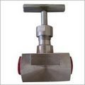 S.S. NEEDLE VALVE ROUND BODY SCREWED