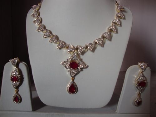 Classic Necklace Set