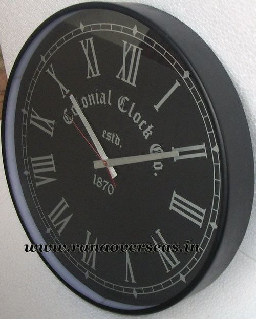 Wall Hanging Metal Clock in 18 Inches
