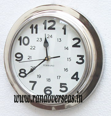 Wall hanging Metal Clock in 11 Inches