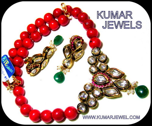 KUNDAN SET.