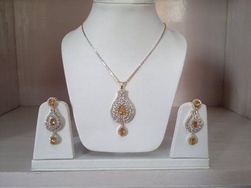 AD Stone Pendant Set