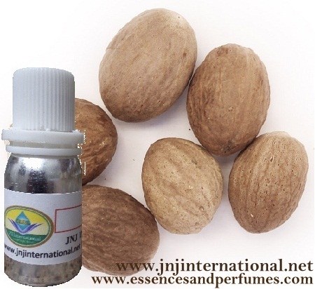 जायफल आवश्यक तेल