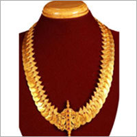 Fancy necklace on Hire