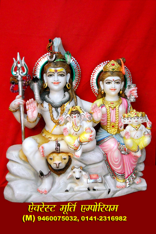 Statues Shiv Parvati