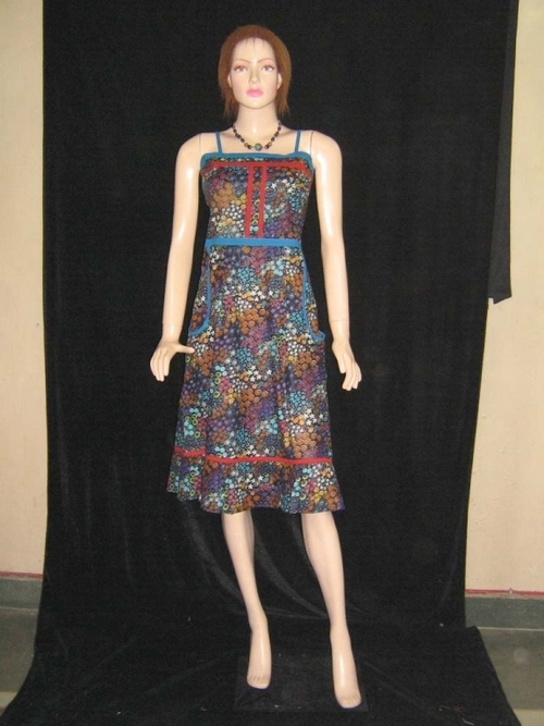 Fashionable Short Dress