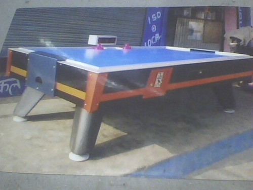 Air hockey