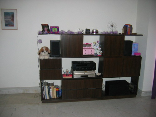 Showcase - Wooden