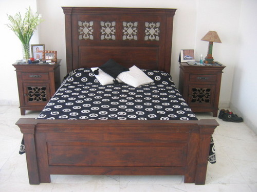 Bed - Wooden