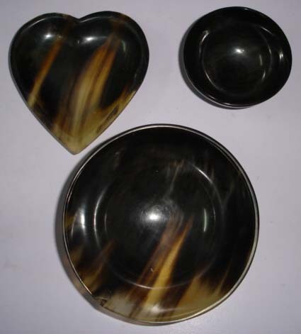 Horn Bowls - Horn, Variable Dimensions, Black | Elegant Design, Handcrafted, Polished Finish, Versatile Use