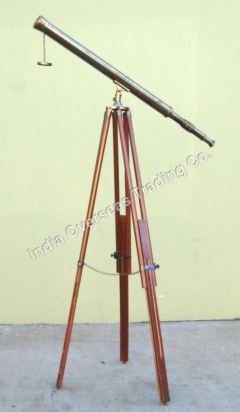 BRASS TELESCOPE HARBOR MASTER - Brass, 60-70 cm Height, 80-90 cm Length, Wooden Tripod, 10x Magnification