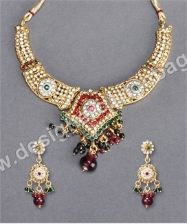 Imitation Jewellery - Alloy, 16 Inches, Gold Color | Elegant Design, Stylish Accessory, Party Wear, Durable Material, Velvet Box Packaging