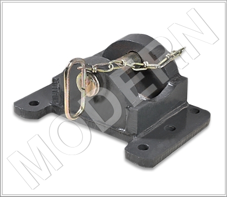 2015 MAHINDRA TOWING HOOK