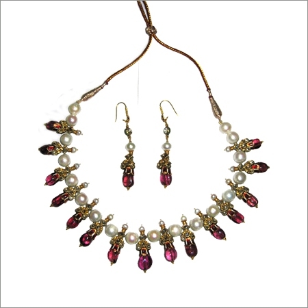 Pearl Necklace Set