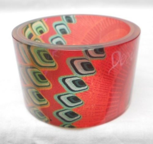 राल डिजाइनर चूड़ियाँ