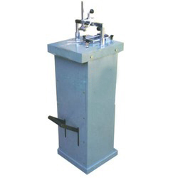 Under pinning machine