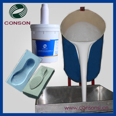 Molding silicone rubber with good fluidity and operability