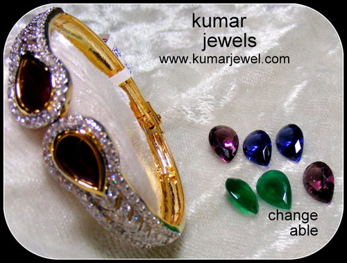 color change bracelet.