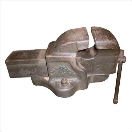 कास्ट उत्पाद और उपकरण