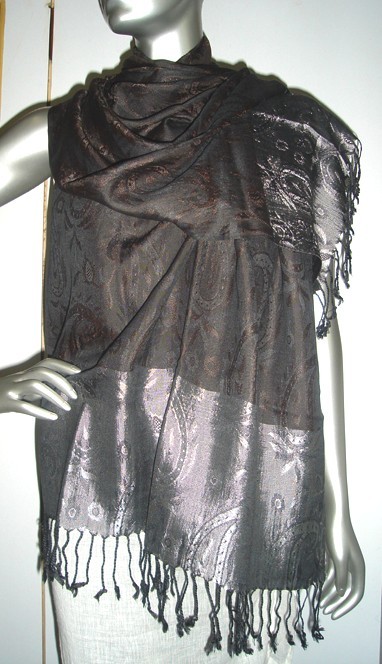 Shawls with jacquard print
