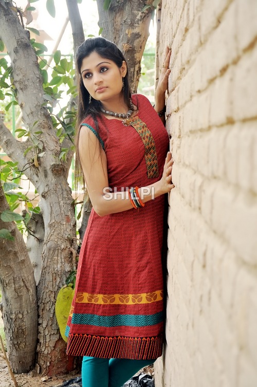 Red Print Cotton Kurta - Standard Size, Red Color, Printed Pattern | Light in Weight, Washable, Quick Dry, Designed for Female Use