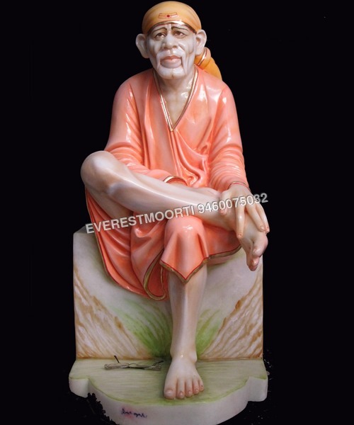 statue SaiBaba
