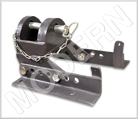 TOWING HOOK MASSEY FERGUSON