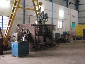 Hydrostatic Test Stand 300 Ton capacity to test valves 14