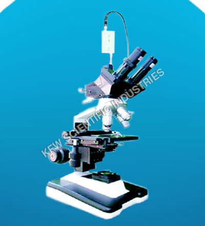 Trinocular Research Microscope