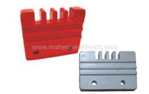 Four & Five Way SMC/DMC Finger Type Bus Bar Suppor