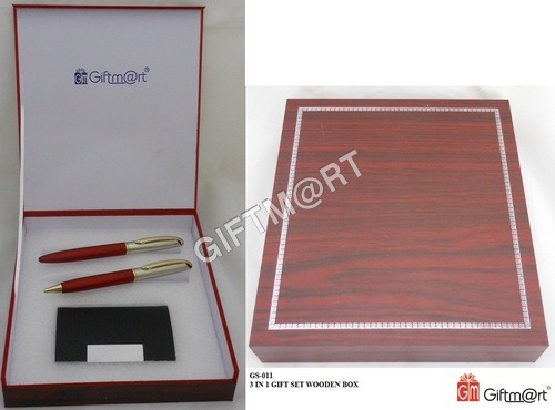 Red And Black Gift Set In Wooden Box