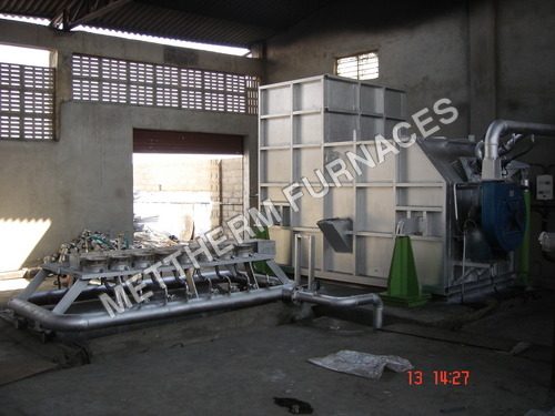 Aluminium furnace for logs casting