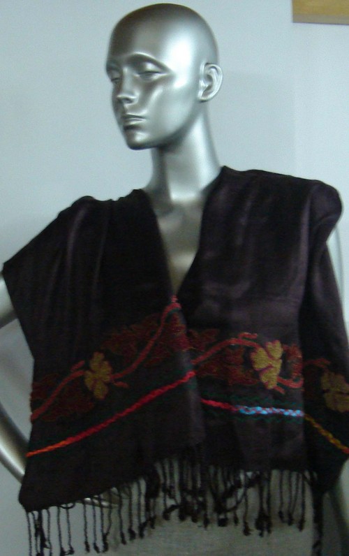 Shawl with feather work