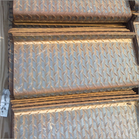 CHECKER PLATES STEP