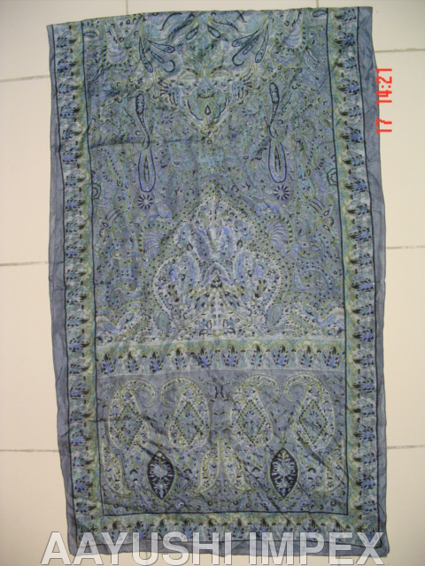 Woolen silk stoles