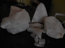 Quartz Lumps - Quartz, Variable Size, White, Density 2.65 g/cm³ | High Purity, Versatile, Durable, Consistent Quality
