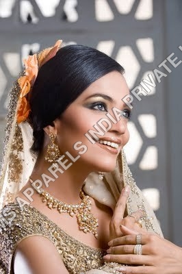 Indian Sarees - Silk, 5.5m x 1.2m, Beige Floral, Hand-Stitched Embroidery | Elegant Design, Luxurious Fabric, Perfect Fit