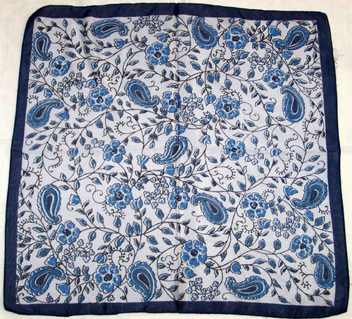SQUARE SCARF