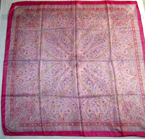 SQUARE SCARF