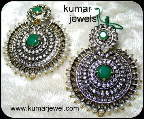 Trendy Earring.