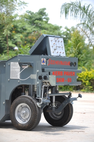 Kerb Paving Machine