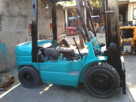 Forklift Repairing