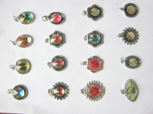 Three Tone Pendant - Metal Alloy 10-20mm Silver, Polished Finish Elegant Design