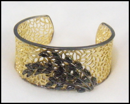 GOLDEN CUFF.