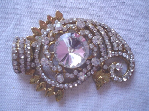 Brooches And Pins
