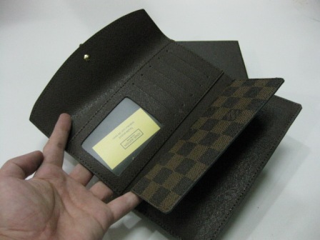 Manufactures & Exporter of Designer Belts and women wallets