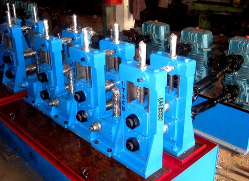 Industrial Bead Hammering Machines By UTECH ROLLS EQUIPMENTS PVT. LTD.