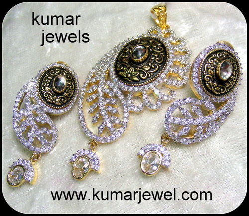 Diamond style Pandent Set.