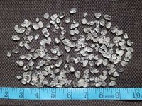 Indian First Manufacturer Premium Grade Crystal Pure Glassy Quartz Chips And Round Pebbles - Artificial Stone Type: Solid Surface