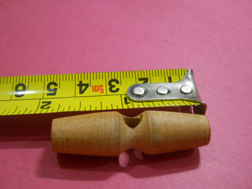 5 CM Wooden Togles with one hole